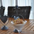 Yoghurtpannacotta med kryddäpplen