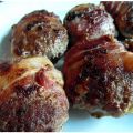 Baconlindade fyllda köttfärsbiffar  lchf