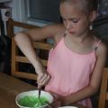Recept på Regnbågsrulltårta