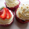 Buttermilk cupcakes med färska bär