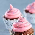 Chokladcupcake med rosa frosting