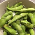 Edamamebönor med flingsalt