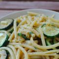 Pasta med zucchini och parmesan