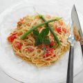 Pasta med vitlök, chili och parmesan