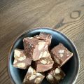 MJÖLKCHOKLADFUDGE MED SALTKARAMELLISERADE[...]