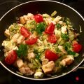 Lax med soltorkade tomater och zucchini