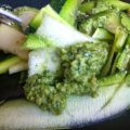 Zucchinipasta med pesto