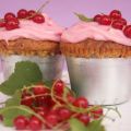 Cupcakes med röda vinbär och vit choklad!