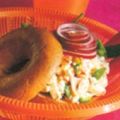 Bagels med cottage cheese och avokadoröra